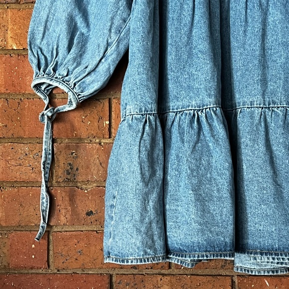 H&M Denim dress. Size XL fabulous used condition. Heavy cotton denim. - Picture 4 of 8